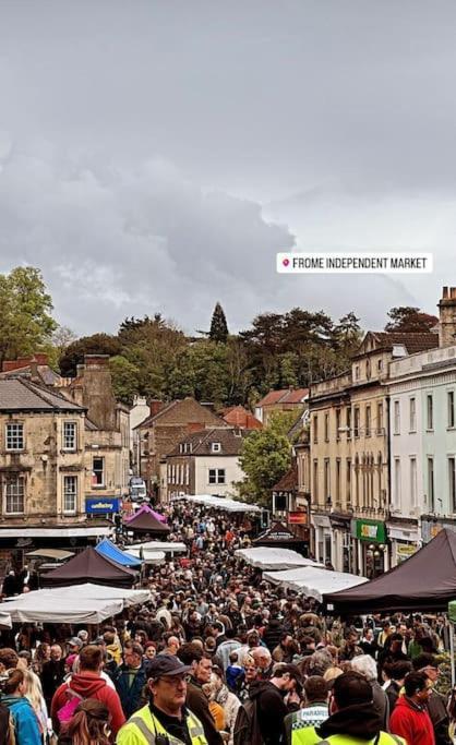 Peaceful Apartment In The Heart Of Frome Exterior foto